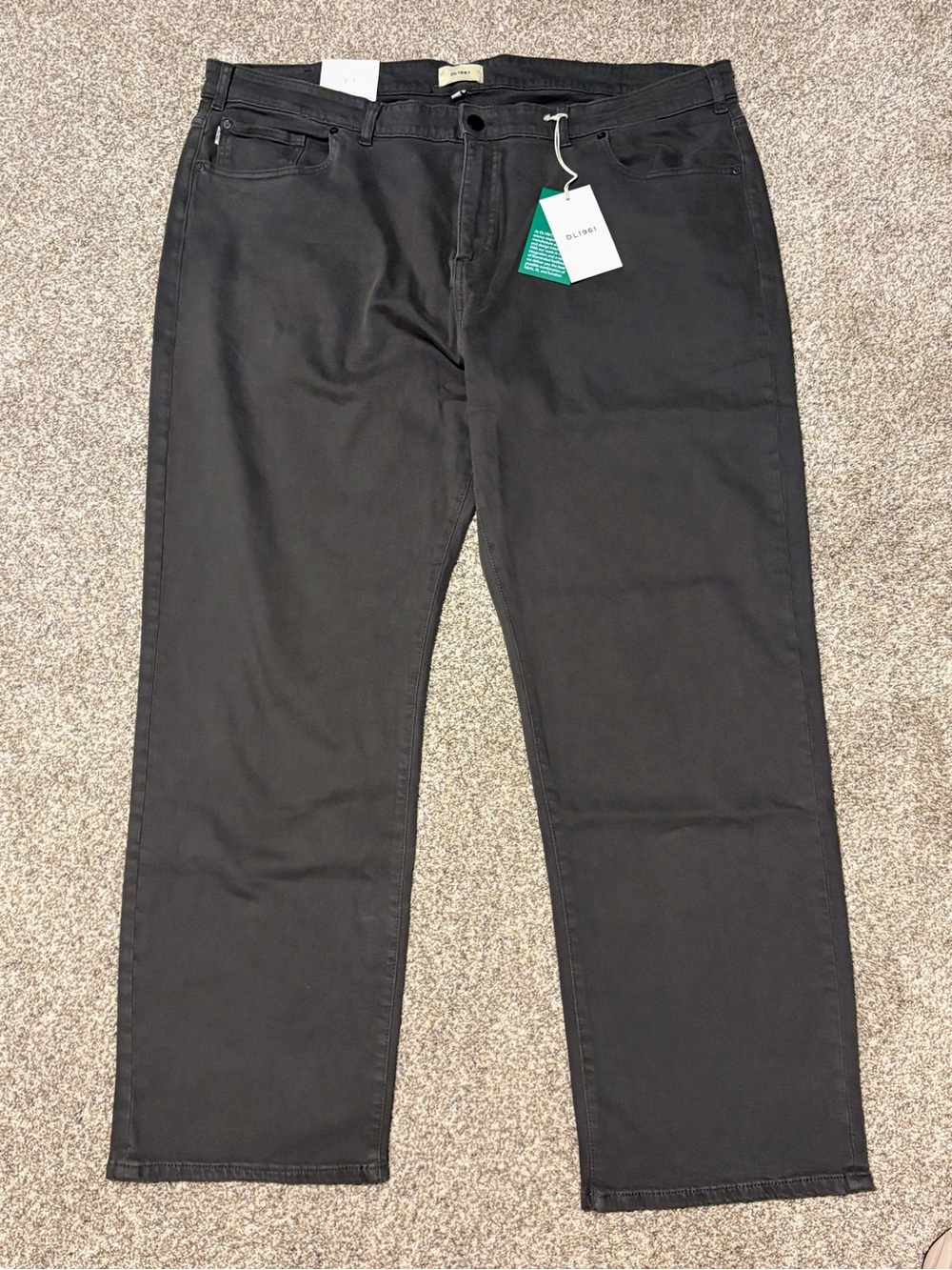 NEW Mens DL1961 Avery Jeans 44x32 Grey